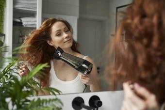 8 Ways to Make Your Hair Smell Good All Day