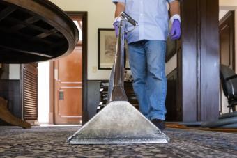 An Etiquette Guide: Should You Tip the House Cleaner?