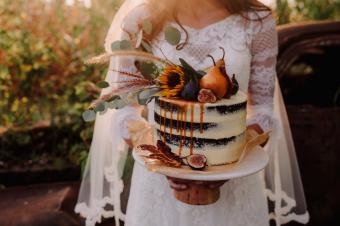 26 Naked Wedding Cakes That Are Natural Beauties